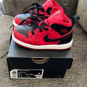 Kids/Toddler Jordan 1 Mid Shoes New